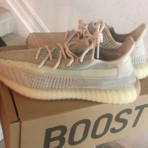 Yeezy 350 citrin